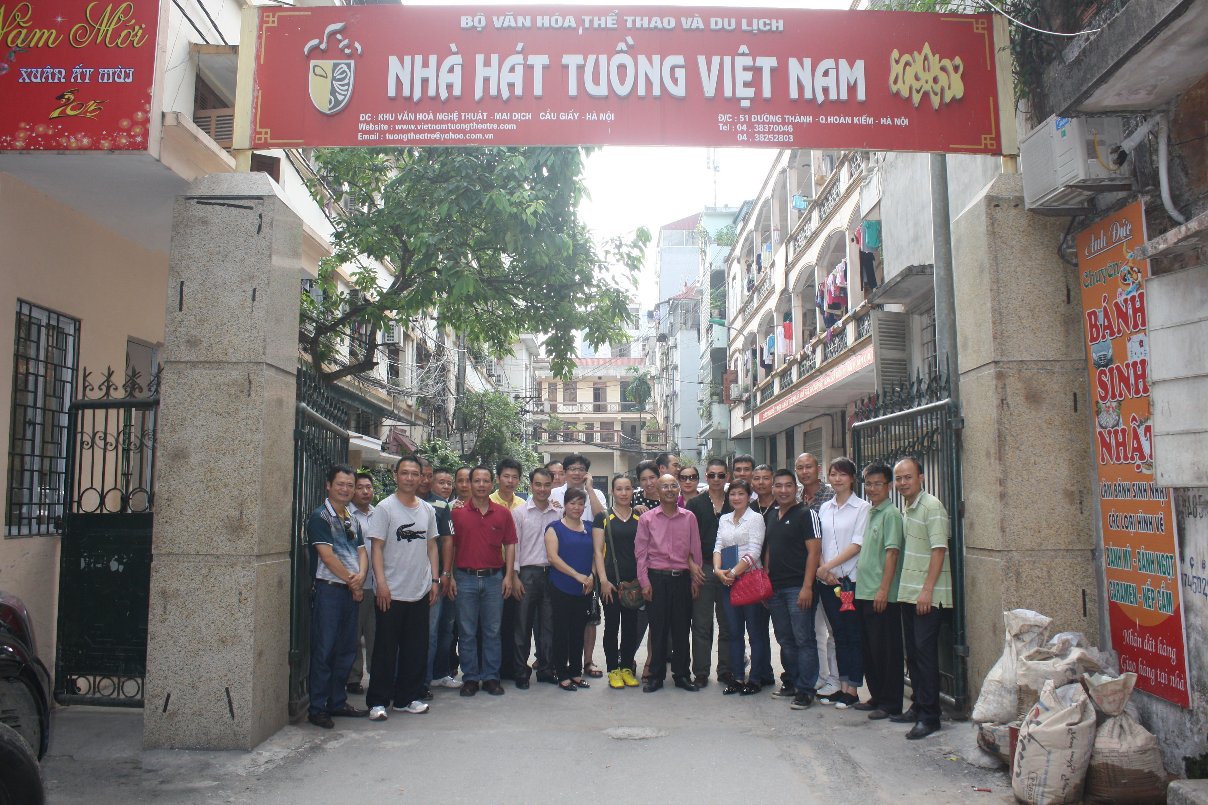 Tình người nghệ sỹ