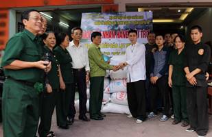 Hướng về Miền Trung thân yêu