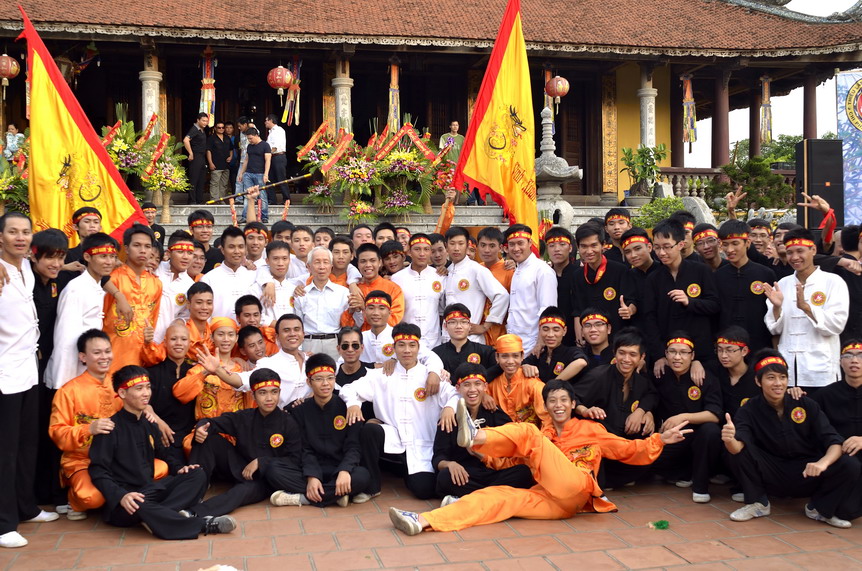 Lão Võ Sư Phan Dương Bình Và Các Môn Sinh Trong Võ Đường A6