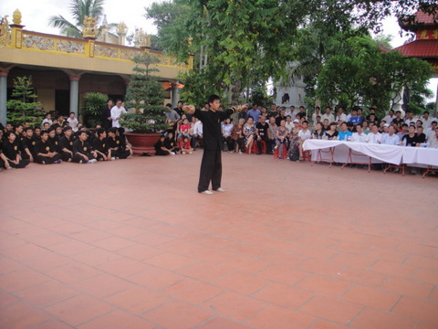 Các võ sinh trong buổi lễ...