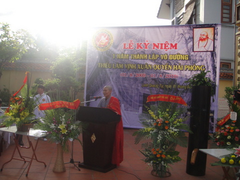 Trụ trì Linh Quang Tự tại buổi lễ...